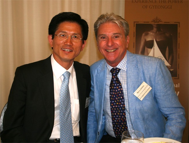 Governor and Barry Jenkins - 2008 Korea International Boat Show Show Promotion  © Marine Business News . http://www.marinebusinessnews.com